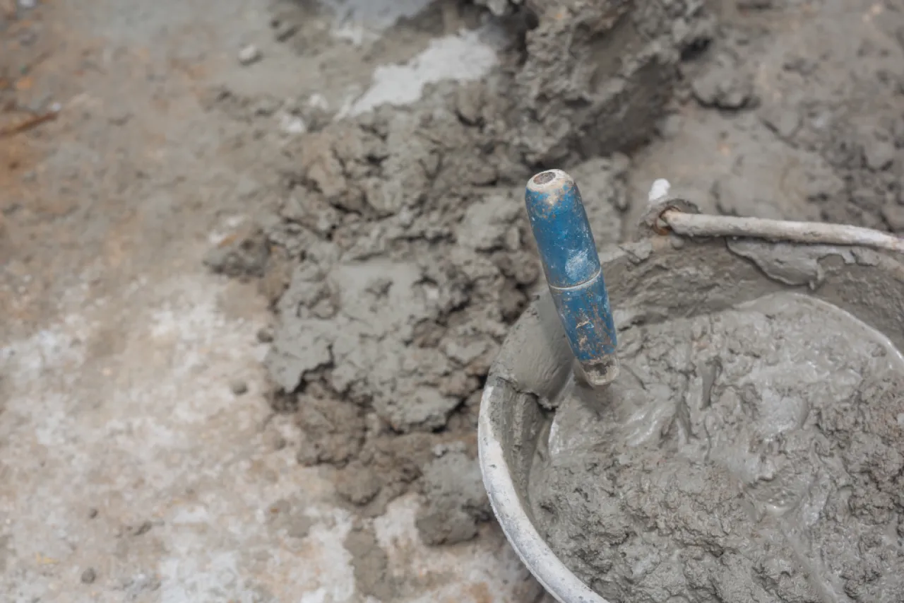 Földnedves beton – A takarékos és formálható megoldás építkezésekhez